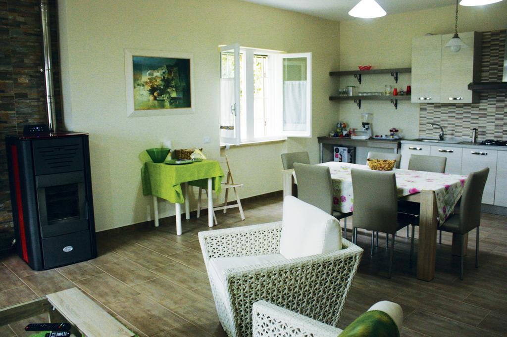 Pontinia Oasi Di Francesca B&B المظهر الخارجي الصورة
